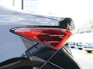 2019p 2.5L LimitedŞ V ^