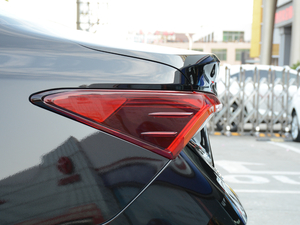 2019p 2.5L LimitedŞ V ^