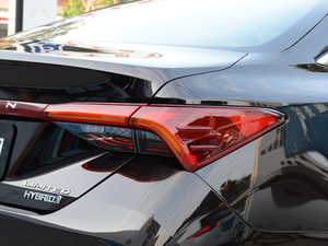 2019p 2.5L LimitedŞ V ^