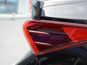 2019p 2.5L LimitedŞ V ^