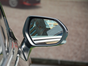 2019p 2.5L LimitedŞ V ^