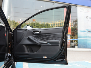 2019p 2.5L LimitedŞ V g