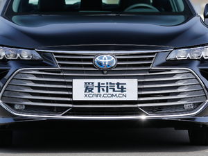 2019款双擎 2.5L XLE尊贵版 国V 中网