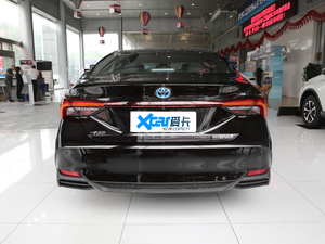 2019款双擎 2.5L 豪华版 国VI 正后	