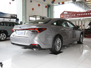 2019款双擎 2.5L XLE尊贵版 国VI 整体外观