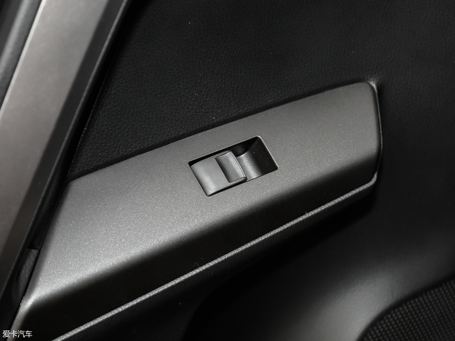 2019RAV4s 2.0L CVT(q)а VI