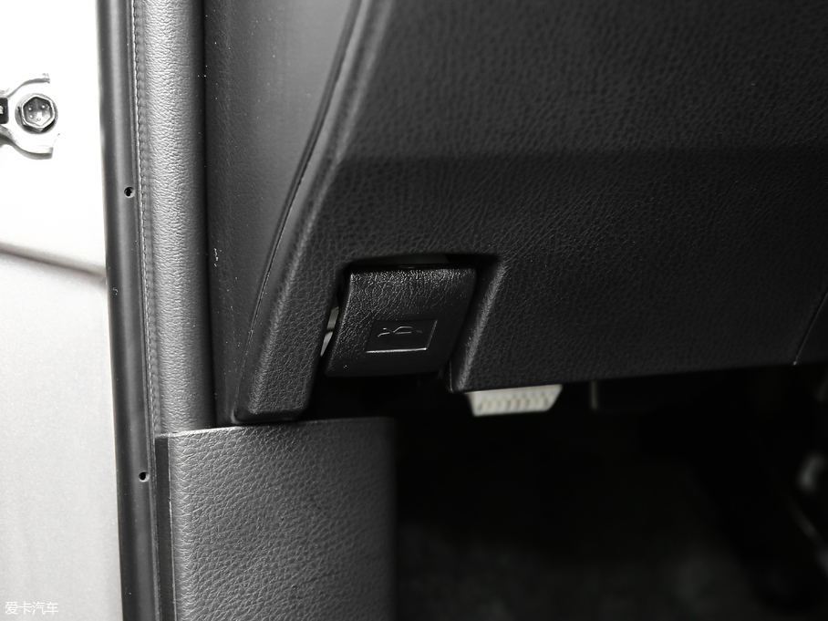 2019RAV4s 2.0L CVT(q)а VI