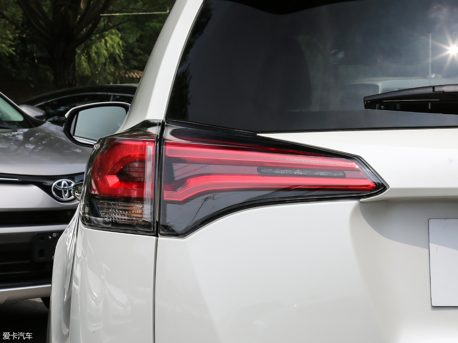 2019RAV4s 2.0L CVTm VI