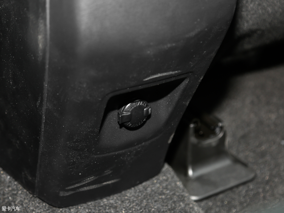 2019RAV4s 2.0L CVTm VI