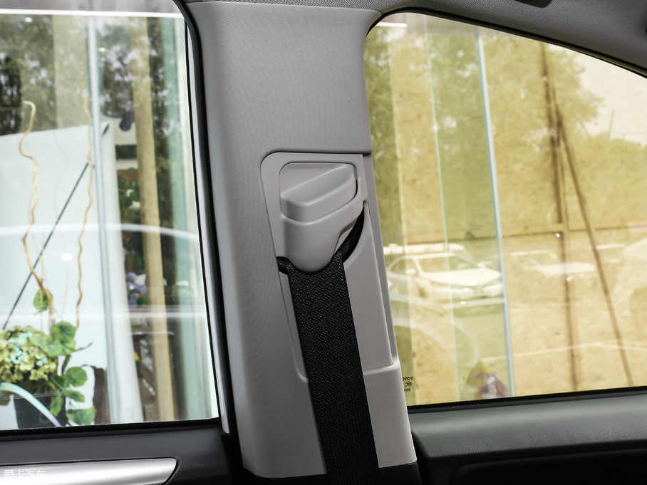 2019RAV4s 2.0L CVTm VI