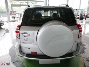 2009款2.4L 手动四驱豪华导航版 整体外观