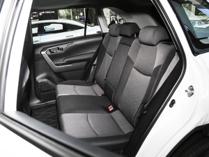 2020款2.5L CVT两驱精英版 后排座椅