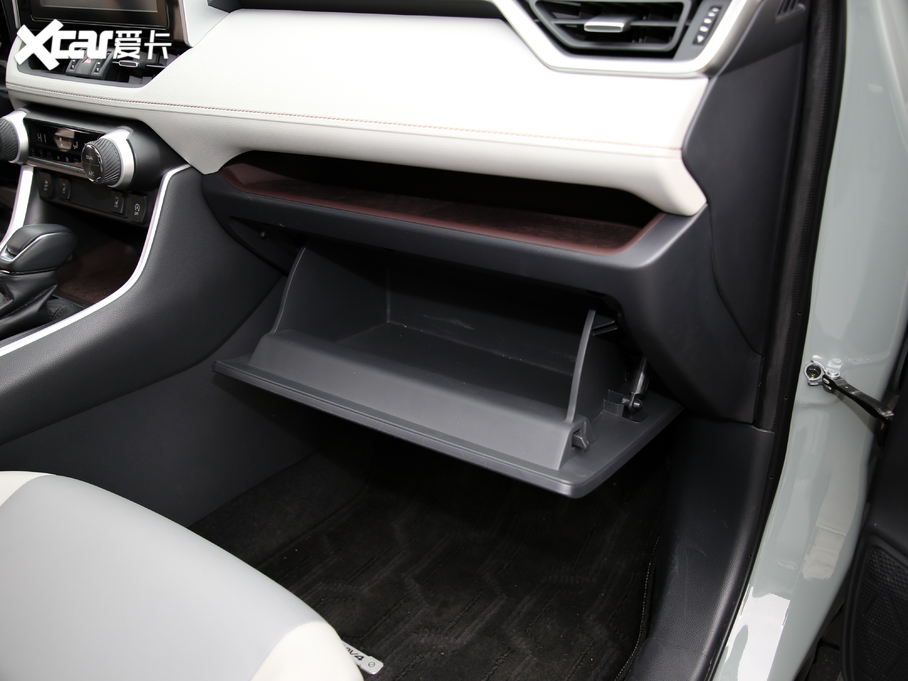 2020RAV4s 2.0L CVT(q)F