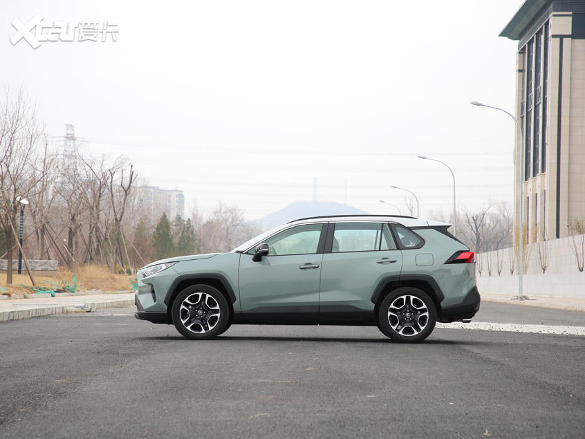 一汽丰田2020款RAV4荣放