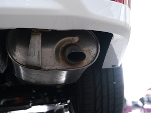 2020款E+ 1.8L 舒适版 排气管