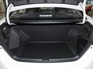 2020款E+ 1.8L 舒适版 行李厢空间