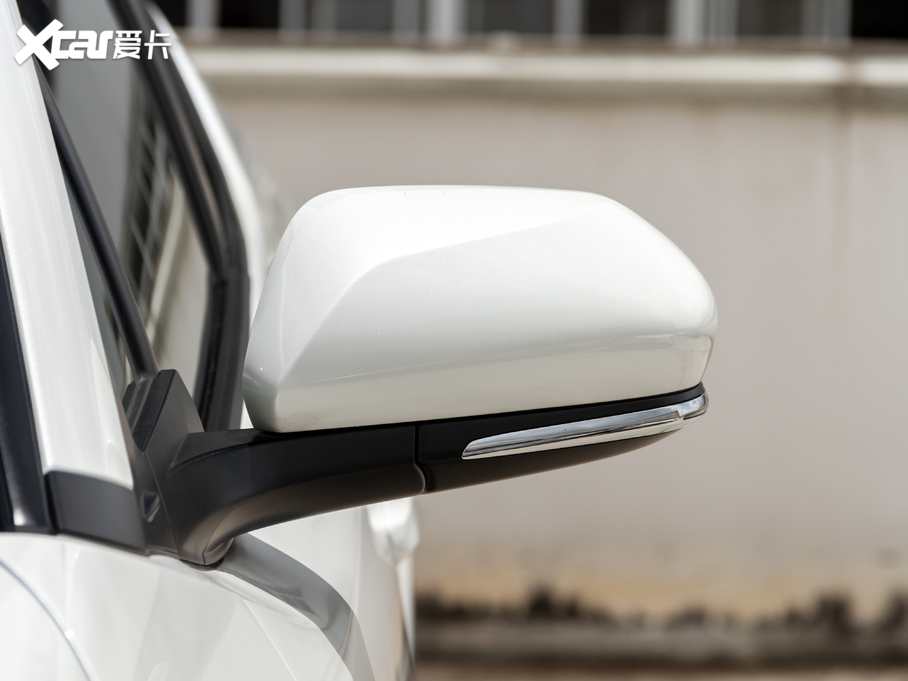 2020���ȝ�IZOA 2.0L ���Y��