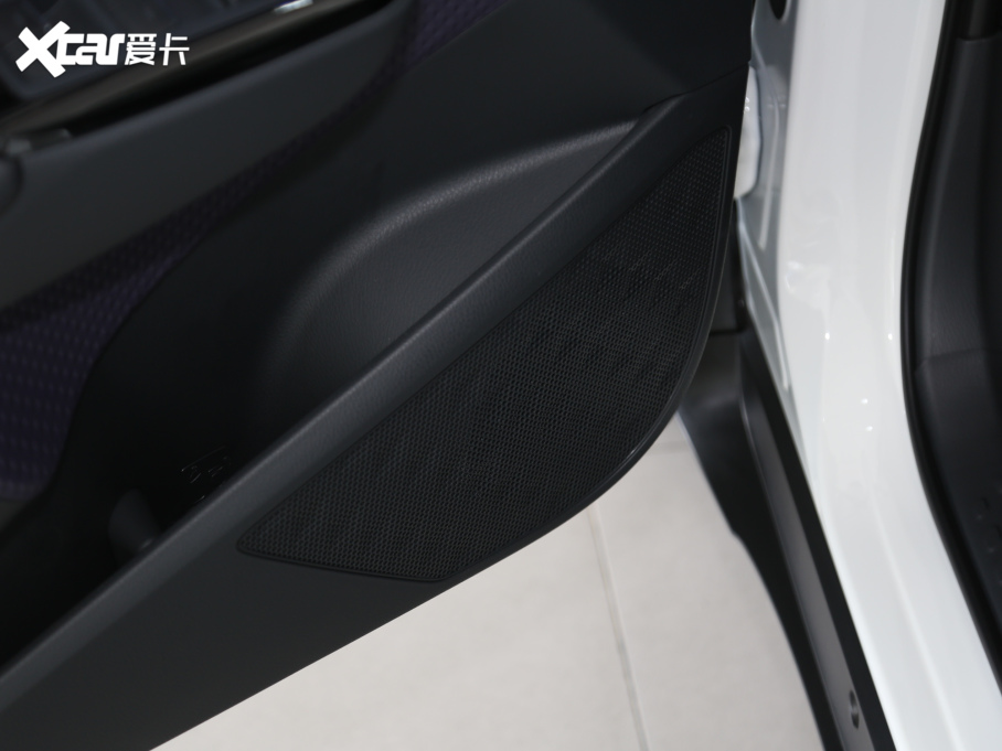 2020���ȝ�IZOA 2.0L ������