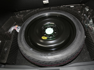 2020款2.0L 奕享版 备胎