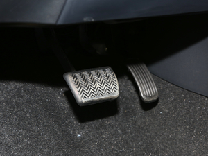 20211.2T S-CVT Ӣ п؅^(q)