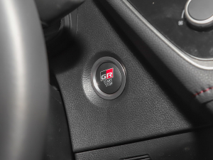 2021TNGA 1.5L CVT GR SPORT\Ӱ п؅^(q)