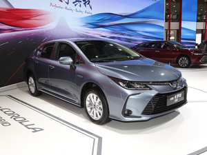 2021p 1.8L E-CVTӢ w^