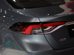 2021p 1.8L E-CVTӢ ^