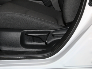 2021p 1.8L E-CVTӢ {{