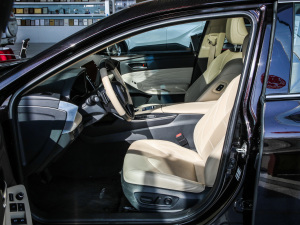2021款2.5L Touring尊贵SPORT版	 前排空间