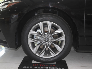 2021款2.5L 豪华版 轮圈