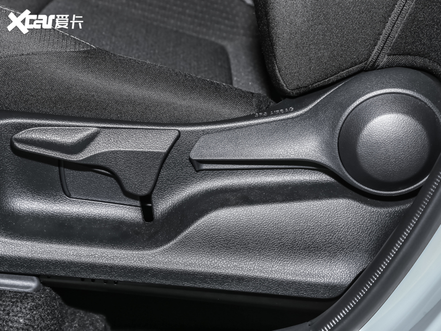 2021���ȝ�IZOA 2.0L ���а�