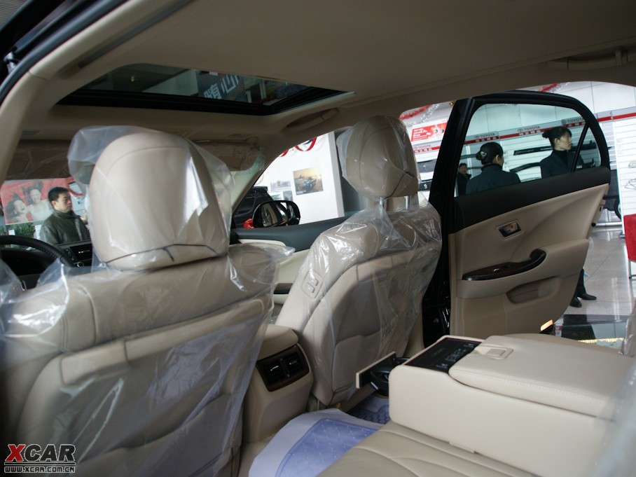 2010ʹ 3.0L Royal Saloon