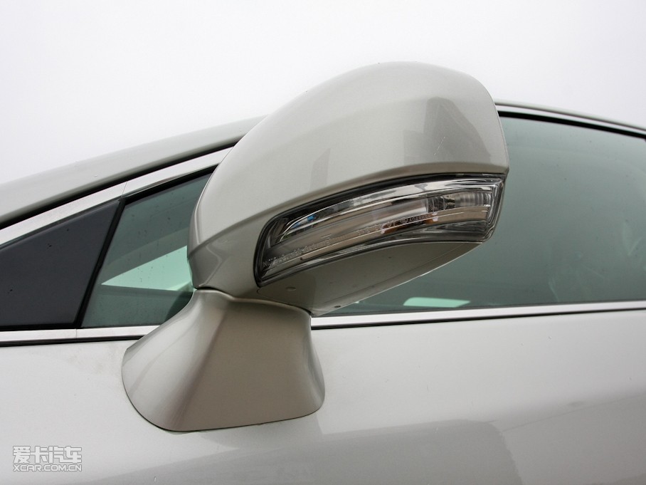 2010ʹ 2.5L Royal Ƥ촰