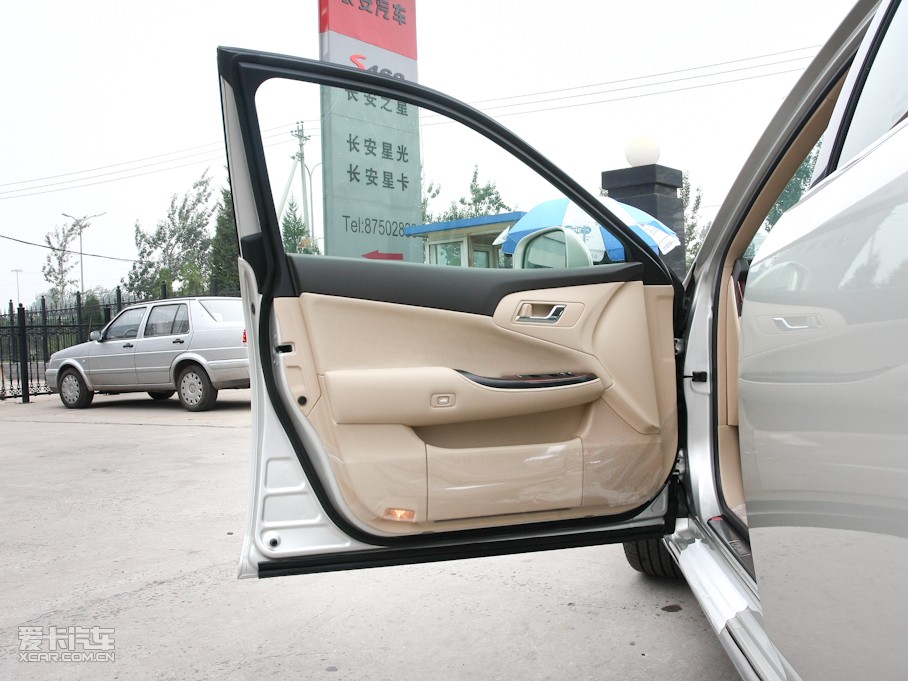 2010ʹ 2.5L Royal Ƥ촰