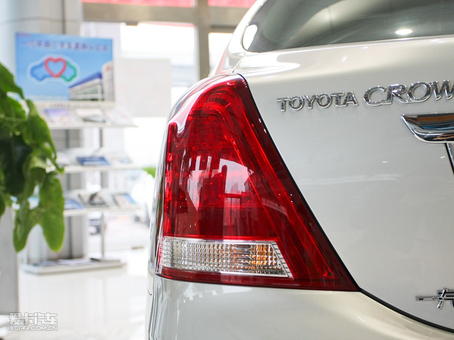 2010ʹ 3.0L Royal Ƥ