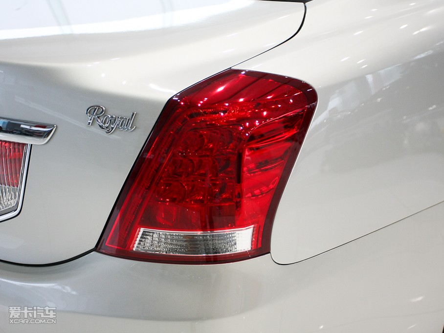 2010ʹ 3.0L Royal Ƥ