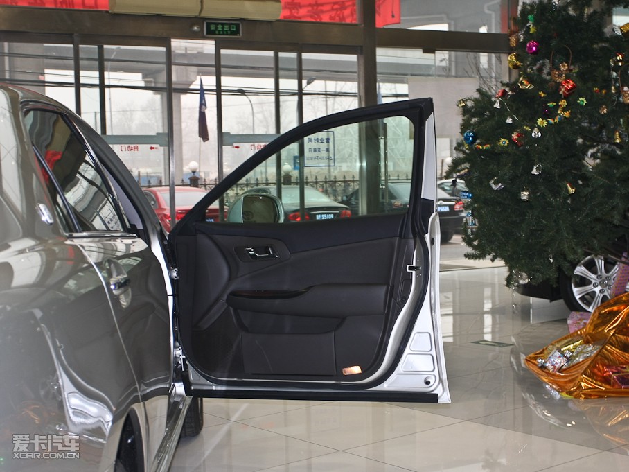 2010ʹ 3.0L Royal Ƥ