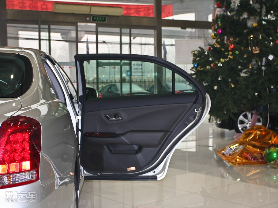 2010ʹ 3.0L Royal Ƥ