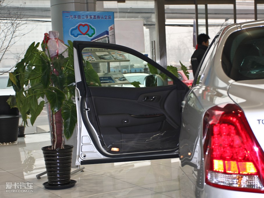 2010ʹ 3.0L Royal Ƥ