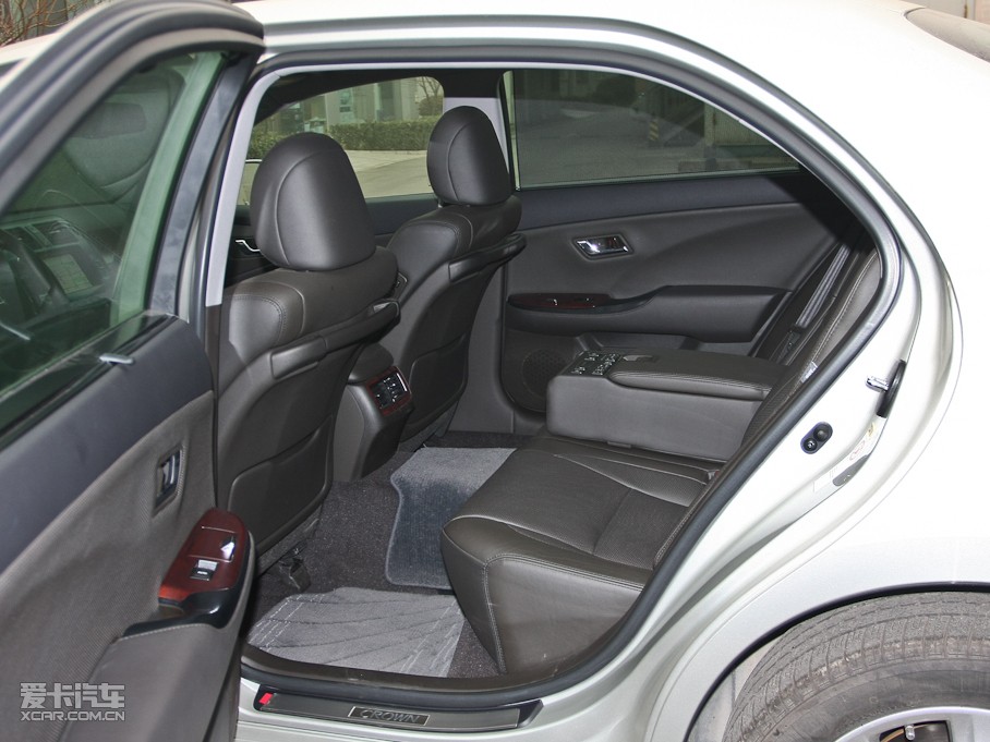 2010ʹ 3.0L Royal Ƥ