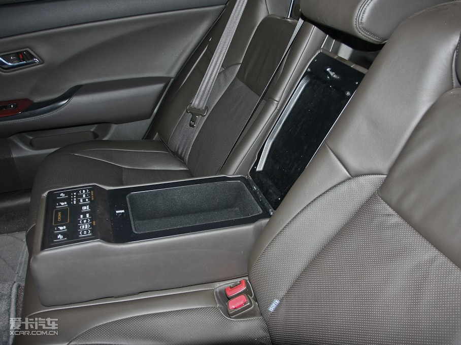 2010ʹ 3.0L Royal Ƥ