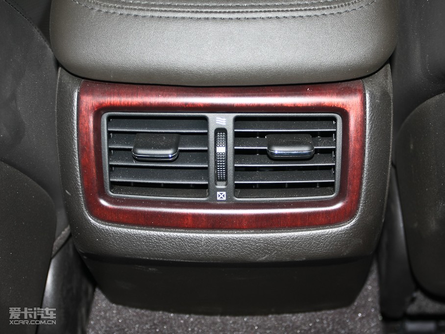 2010ʹ 3.0L Royal Ƥ