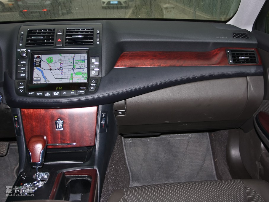 2010ʹ 3.0L Royal Ƥ