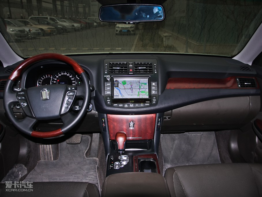 2010ʹ 3.0L Royal Ƥ