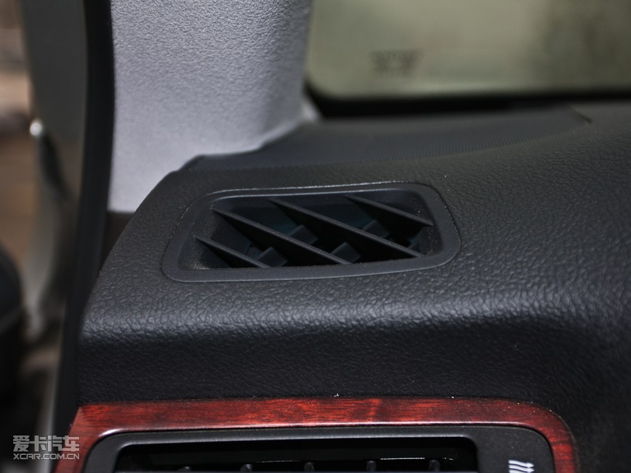 2010ʹ 3.0L Royal Ƥ