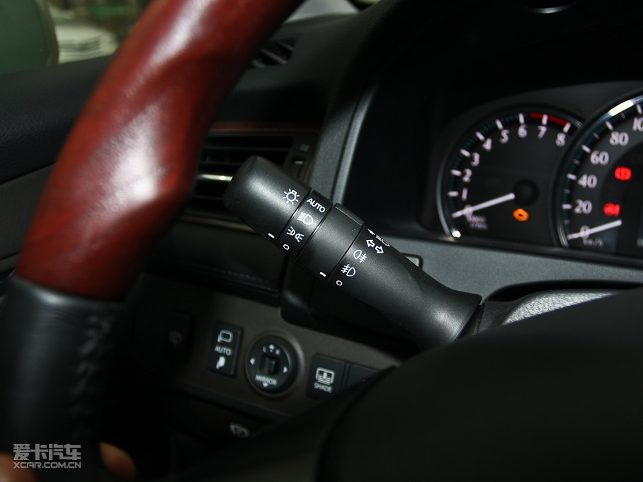 2010ʹ 3.0L Royal Ƥ