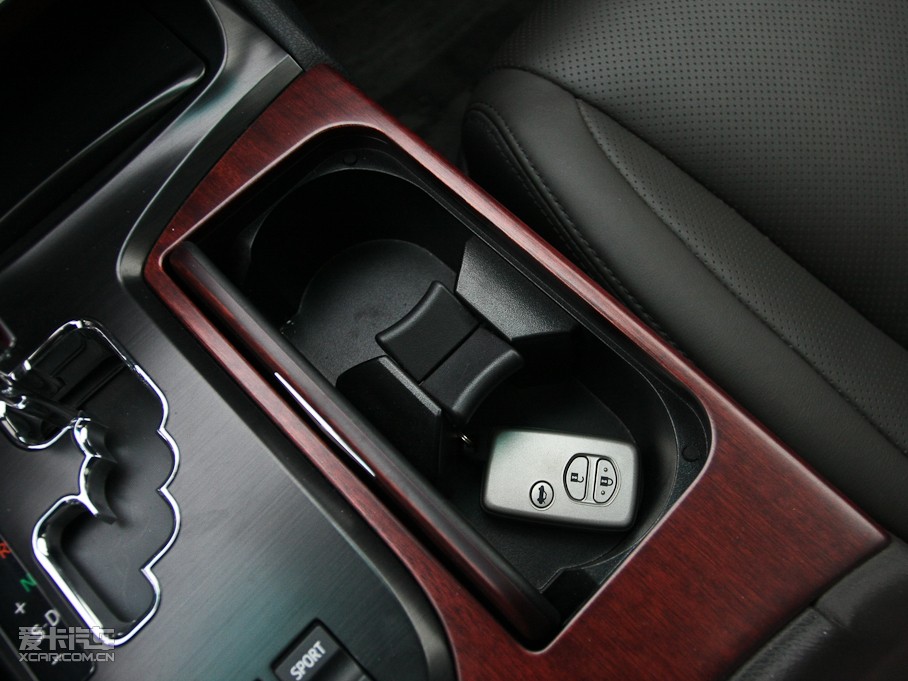 2010ʹ 3.0L Royal Ƥ