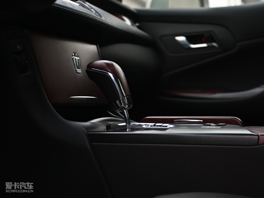 2010ʹ 3.0L Royal Ƥ