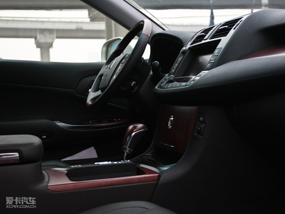 2010ʹ 3.0L Royal Ƥ