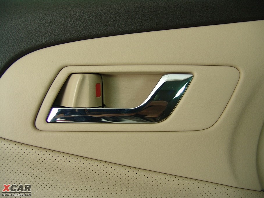 2010ʹ 2.5L Royal Ƥ